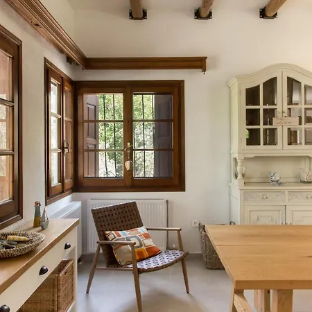 Zoe /renovated! * Lefokastro